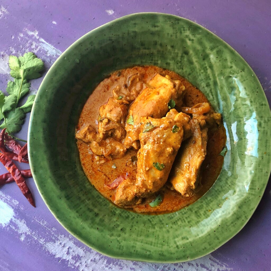 Spicy Chicken Vindaloo - The Familiar Kitchen