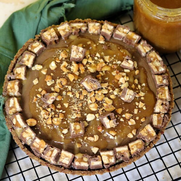 Snickers Chocolate Pie
